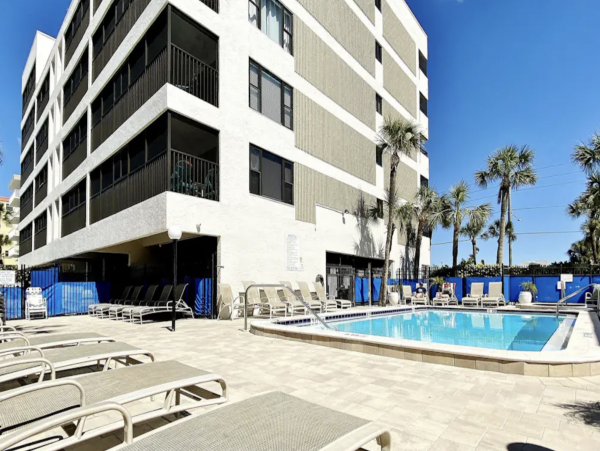 On Beach Vacation Condo in Madeira Beach